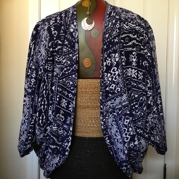 Forever 21 long boho Aztec blue & white Kimono - Picture 4 of 7